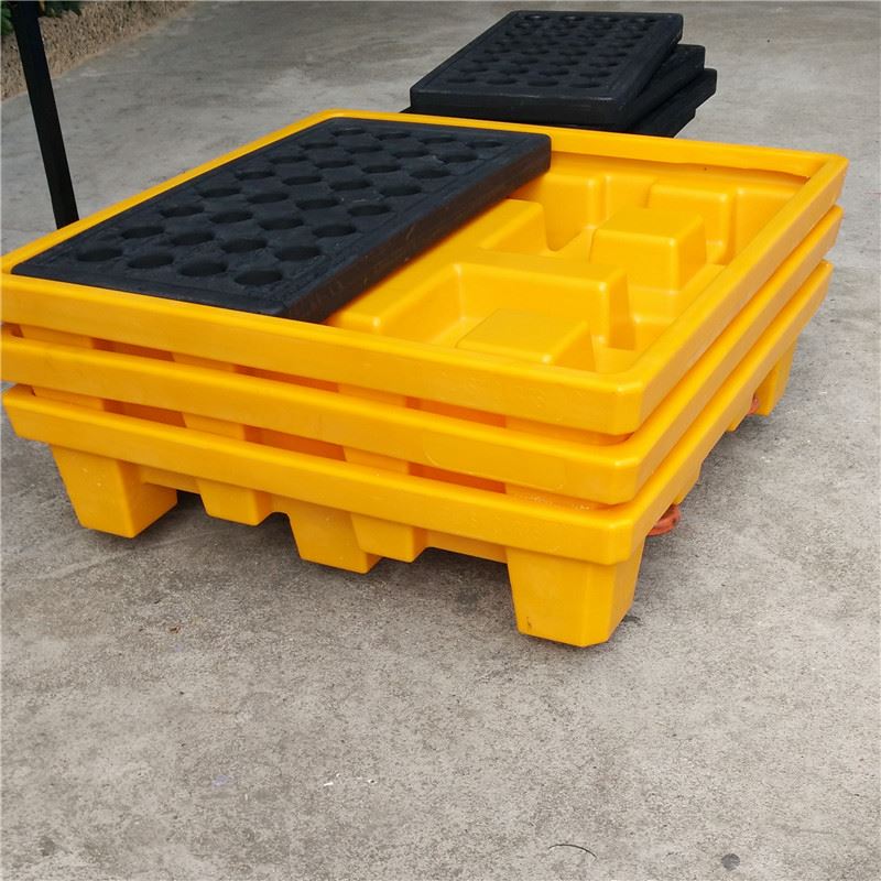 four barrels spill pallet